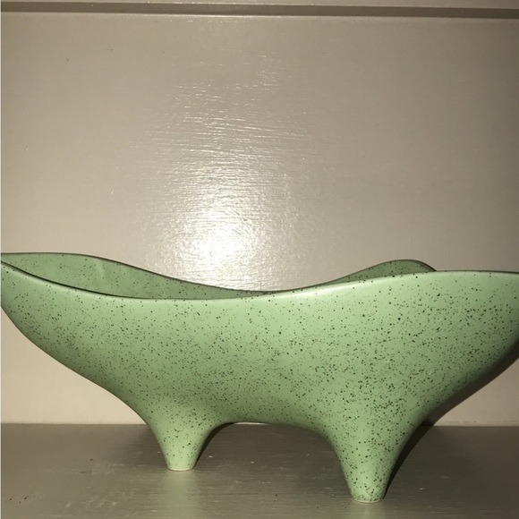 Mid Century Atomic Modern Celadon Freeform Ceramic Bowl by Stanford Sebring Co - Picture 1 of 4